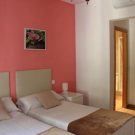 Casa De Huespedes Galaica Ξενοδοχείο Μαδρίτη Δωμάτιο φωτογραφία