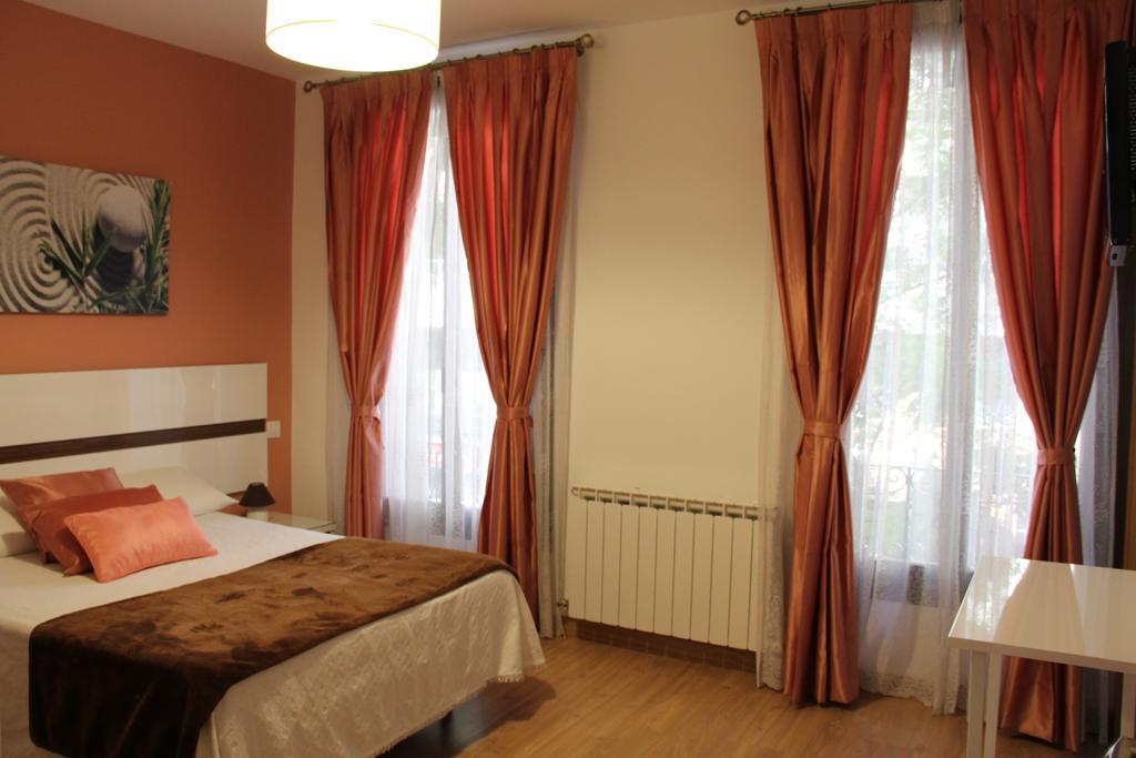 Casa De Huespedes Galaica Ξενοδοχείο Μαδρίτη Εξωτερικό φωτογραφία