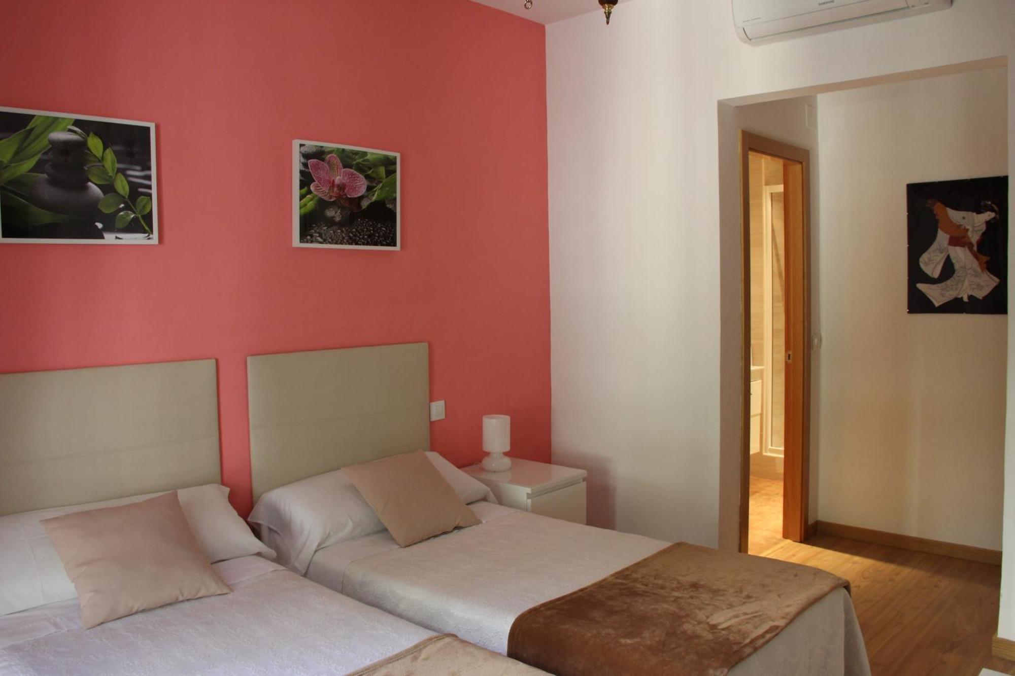 Casa De Huespedes Galaica Ξενοδοχείο Μαδρίτη Δωμάτιο φωτογραφία